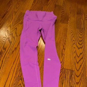 ALO Yoga Purple Leggings with Stretchy Fabric and Wide Waistband